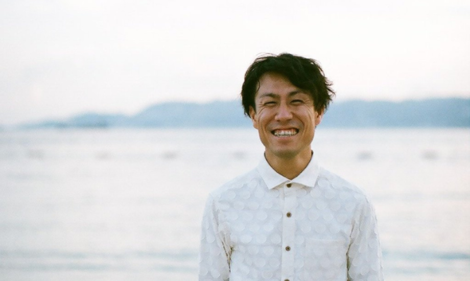 堀内 康広氏 トランクデザイン株式会社 代表取締役、クリエイティブディレクター、デザイナー / 2009年に「TRUNK DESIGN」を神戸市垂水区にオープン。2011年には兵庫県のモノづくりを紹介する「Hyogo craft」を立ち上げ、8ブランドを展開。 現在は日本全国の地場産業や伝統工芸に関わる支援を実施。 