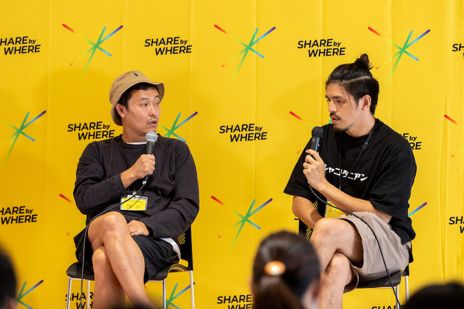 写真右＞ 五十嵐 慎一郎（Shinichiro Igarashi）氏 株式会社大人、株式会社SHAKOTAN GO 代表取締役 / 1983年北海道小樽市生まれ。札幌南高校卒業後上京。紆余曲折を経て、東京大学建築学科卒。「北海道から、世界をちょっぴり面白くクリエイティブに」を掲げ、株式会社大人を2016年に設立。店舗や施設の企画/デザインといった空間プロデュースをはじめ、地域活性化のイベントの企画運営や移住・起業支援、ウェディング事業etc.を行う。2021年に積丹町のまちづくり会社㈱SHAKOTAN GOを設立。