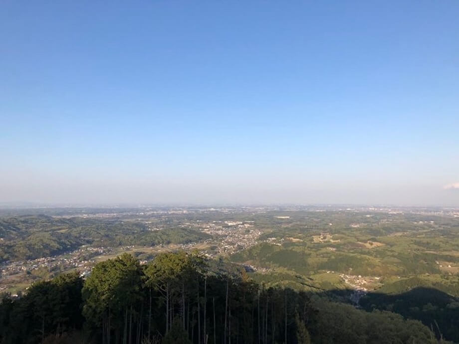 埼玉県草加市で生まれ育って、「田舎」や「ふるさと」という言葉に憧れがありました。37歳でときがわ町とすばらしい仲間たちに出会って、生き方・働き方を自分で決めていいんだ、自分で決めたいと思うようになりました。（埼玉県ときがわ町 / @manabi_shigoto）