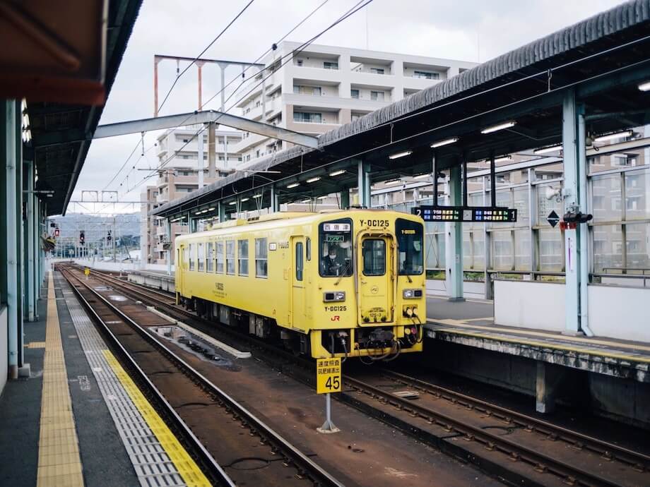 昨年、母の故郷でお仕事をした。佐賀県庁さんとの企画で佐賀を訪れた際、私にはどんな特産品や有名な観光名所よりも、佐賀にある「日常」が魅力的だと思った。そこに生きる人には当たり前過ぎて見えないその日常こそ、守っていきたいふるさとの風景。（佐賀県唐津市 / @akinaorr919）