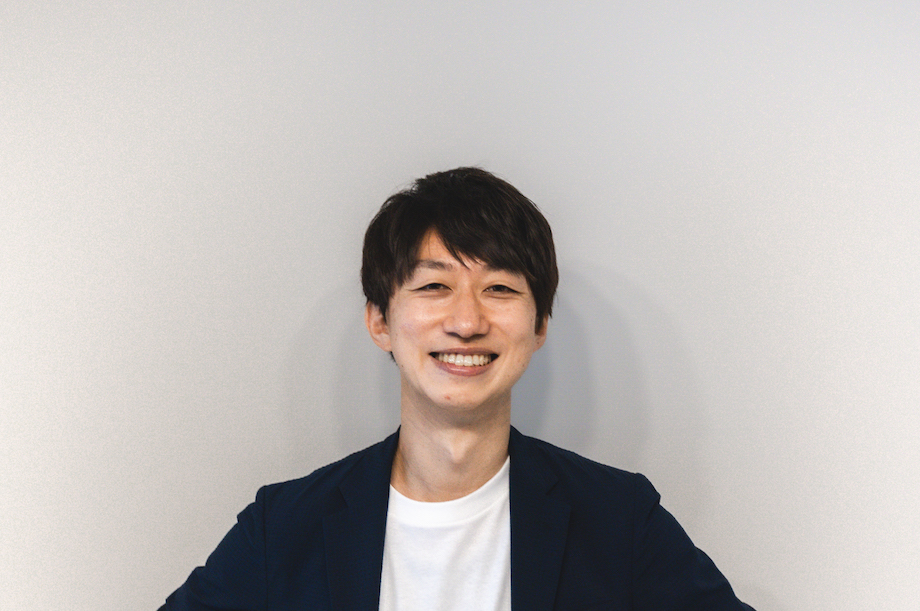 田村 悠揮（Yuki Tamura）さん 　複業家 / 新卒でサイボウズ株式会社に入社。営業、法務などを経て、プロダクトマネージャーとしてクラウドサービスkintoneの立上げに携わる。グルメサービスベンチャーで事業立上げを行った後、複業家として活動。ふるさとチョイスを運営するトラストバンクにてふるさと納税の啓蒙のため、100越の地域での講演/イベント企画などを通じて多くの地域に関わる。