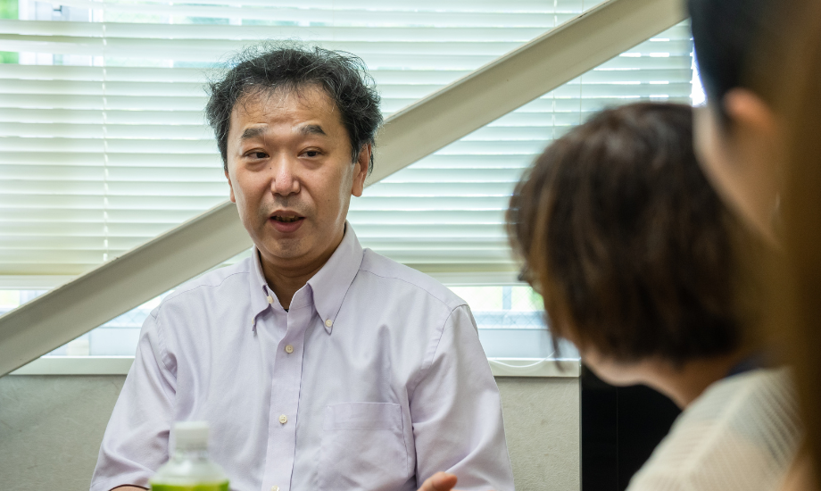 「第一スーパー」の西條店長。インタビューに駆けつけて安藤さんのお話をしてくださいました。photo by mocchy