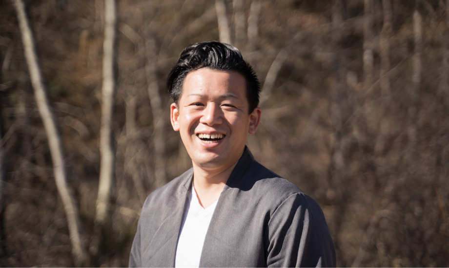 平林 和樹 株式会社WHERE 代表取締役、内閣府地域活性化伝道師、ふじよしだ定住促進センター理事 / ヤフー株式会社、カナダ留学、株式会社CRAZYを経て、株式会社WHERE創業。約2万人の会員を持つ地域コミュニティメディア「LOCAL LETTER」、産学官民の起業家70名以上が登壇する地域経済サミット「SHARE by WHERE」など地域、業界を超えた共創を創出。長野県根羽村で一棟貸し宿を立上げ事業譲渡など独自の事業作りで活動中。