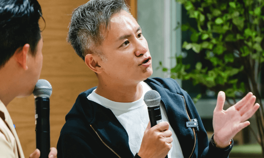 秋元 祥治（Shoji Akimoto）氏　株式会社やろまい代表取締役、武蔵野大学アントレプレナーシップ学部・EMC教授 / 早稲田大学在学中、起業家人材育成と地方創生をテーマにG-netを創業。現在理事。2013年岡崎市の公的産業支援機関「オカビズ」センター長に就任。2021年10月からチーフコーディネーター。2021年には武蔵野大学アントレプレナーシップ学部の立ち上げに携わり、現在教授。Yahoo!ニュースオーサー、Forbes JAPANオフィシャルコラムニスト、などで執筆。コメンテーターとしてTBS「Nスタ」、CBC「イッポウ」、等出演。内閣府「地域活性化伝道師」等、公職も多数。