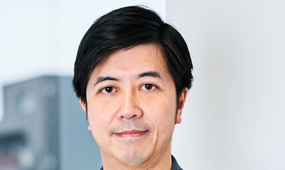 髙島 宏平氏 オイシックス・ラ・大地株式会社 代表取締役社長 、公益社団法人経済同友会　副代表幹事 / 東京大学大学院工学系研究科情報工学専攻修了後、マッキンゼー日本支社勤務を経て、2000年6月に「一般のご家庭での豊かな食生活の実現」を企業理念とするオイシックス株式会社を設立。2013年に東証マザーズに上場。2016年、買い物難民への移動スーパー「とくし丸」を子会社化。2017年には「大地を守る会」、翌2018年には「らでぃっしゅぼーや」との経営統合を実現し、食材宅配3ブランドを擁するオイシックス・ラ・大地株式会社代表取締役社長に就任。2019年にアメリカでヴィーガンミールブランドを展開するPurple Carrotを子会社化し、Directorに就任する。オイシックス・ラ・大地株式会社は2020年に東証第一部へ指定替えとなる。※2022年新市場区分への再編によりプライム市場へ移行。 株式会社ベネッセホールディングス及びシダックス株式会社の社外取締役、一般社団法人Data for Social Transformationの共同代表理事を兼務。 2007年、世界経済フォーラムYoung Global Leadersに選出。同年、NPO法人「TABLE FOR TWO International」の理事となり世界の食糧問題に関わる活動に積極的に参加（現在ファウンダー）。2011年3月の大震災後には、一般社団法人「東の食の会」の発起人として復興支援活動を精力的に開始。2016年には「大地の芸術祭」で生まれた作品やプロジェクトを運営し、越後妻有を魅力ある地域にしていくために設立されたNPO法人「越後妻有里山協働機構」の副理事に就任した。2018年からは一般社団法人日本車いすラグビー連盟　理事長に就任し、経済界からパラスポーツを支援。2020年EY Entrepreneur Of the Year日本代表に選出。2021年4月より公益社団法人経済同友会　副代表幹事を務める。