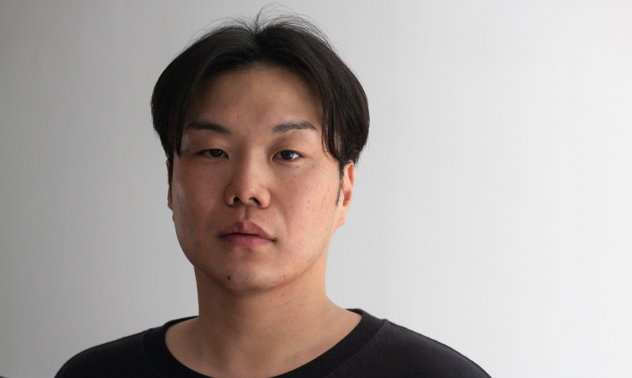 川崎 和也氏 Synflux株式会社 代表取締役CEO / スペキュラティヴ・ファッションデザイナー。専門は、デザインリサーチとファッションデザインの実践的研究。 主な受賞に、第41回毎日ファッション大賞新人賞・資生堂奨励賞、H&M財団グローバルチェンジアワード特別賞、文化庁メディア芸術祭アート部門審査委員会推薦作品選出、Wired Creative Hack Awardなど。