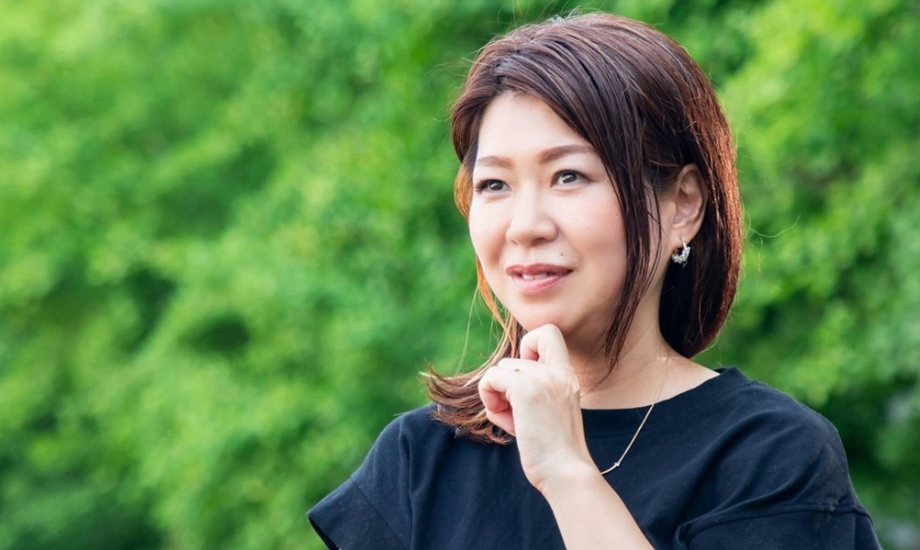 粟生 万琴 氏 株式会社LEO代表取締役 / 関西発AIベンチャー、株式会社エクサインテリジェンス(現 株式会社エクサウィザーズ)創業者。名古屋駅前の廃校小学校「なごのキャンパス」プロデューサー。武蔵野大学 アントレプレナーシップ学部教授。2021年、三重県菰野町に「AOU no MORI」をオープン。
