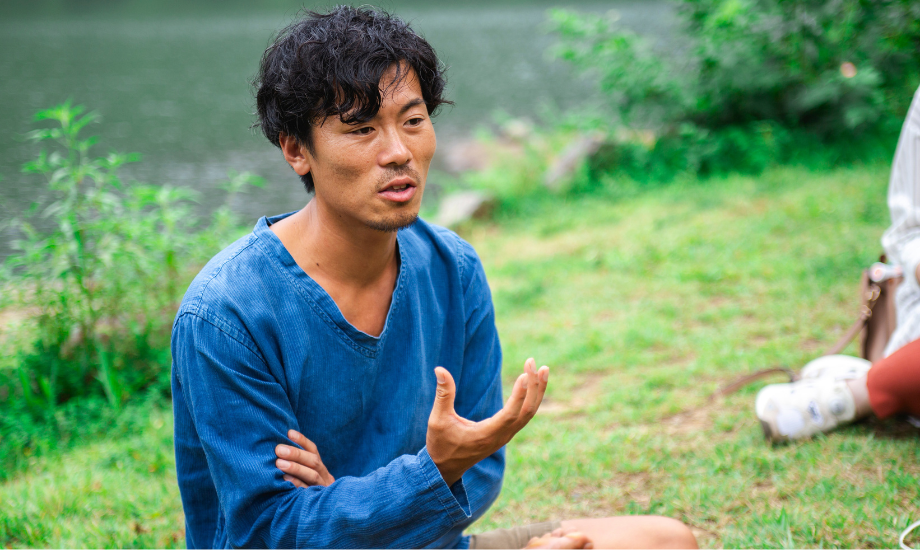 高野 隼人(Takano Hayato)氏 野沢温泉村の旅するモバイルサウナ「The COSMIC SAUNA」代表 / 1990年生まれ、神奈川県相模原市出身。2018年に地域おこし協力隊として野沢温泉村に移住。The COSMIC SAUNAをサウナビルドワークショップで立ち上げる。