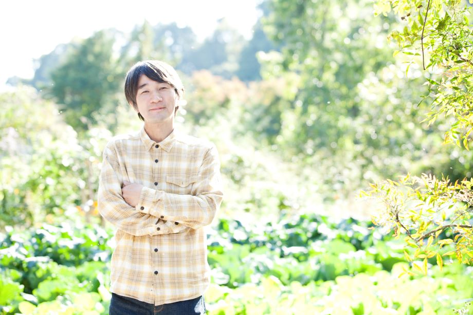 指出 一正 さん 『ソトコト』編集長 / 島根県「しまコトアカデミー」メイン講師、山形県小国まち「白い森サスティナブルデザインスクール」メイン講師、高知県高知市「エディットKAGAMIGAWA」「高知・鏡川 RYOMA流域学校」メイン講師、奥大和地域誘客促進事業実行委員会、奈良県、吉野まち、天川村、曽爾村「MIND TRAIL 奥大和 心のなかの美術館」エリア横断キュレーターをはじめ、地域のプロジェクトに多く携わる。内閣官房、総務省、国土交通省、農林水産省、環境省などの国の委員も務める。経済産業省「2025年大阪・関西万博日本館」クリエイター。著書に『ぼくらは地方で幸せを見つける』(ポプラ新書)。