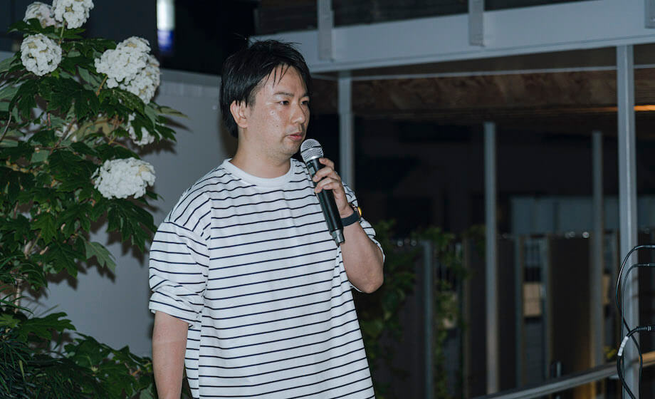 新井 一平(Ieppi Arai)さん 6curryKITCHEN 店長 / 会員制・招待制のスパイス料理が楽しめるお店を東京都渋谷区にて展開。食事を楽しみながら新しいヒト、モノ、コトとの出会いを楽しむサードコミュニティ、6curryKITCHENの店長。https://6curry.com/
