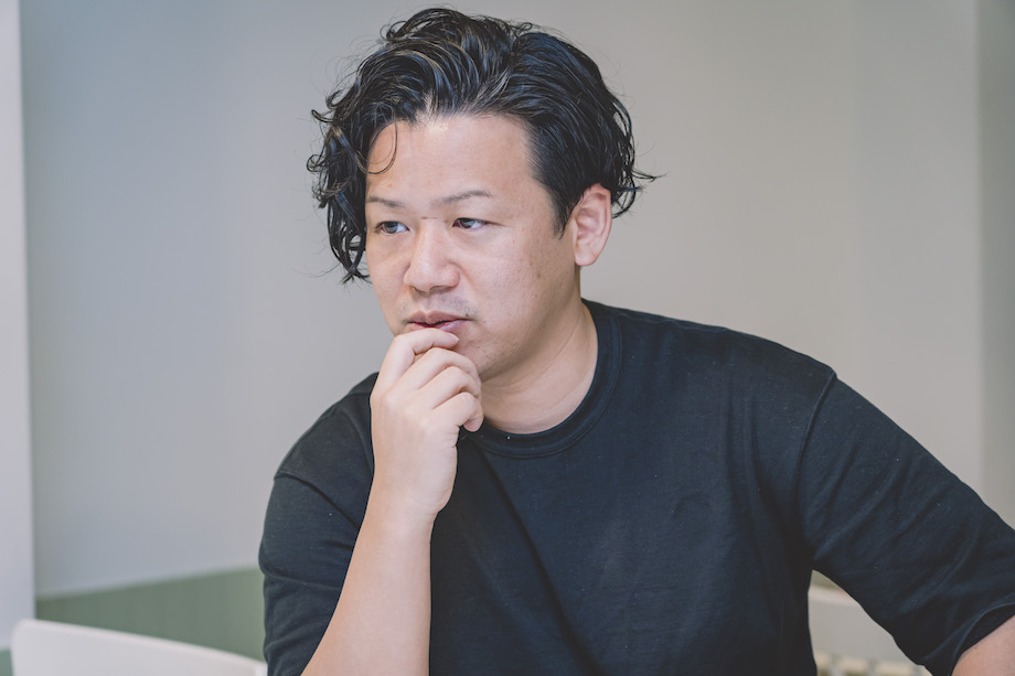 平林 和樹(Kazuki Hirabayashi)株式会社WHERE 代表取締役 / ヤフー株式会社、カナダ留学、株式会社 CRAZY を経て、株式会社 WHERE 創業。地域コミュニティメディア LOCAL LETTER は約2万人の会員規模まで成長。人口900人の村で古民家をリノベーションした体験型民泊施設まつや邸は開始9ヶ月で宿泊客180名を突破。地域経済活性化カンファレンス SHARE by WHERE を立ち上げ業界・地域を超えた産学官民の起業家70名以上が登壇。