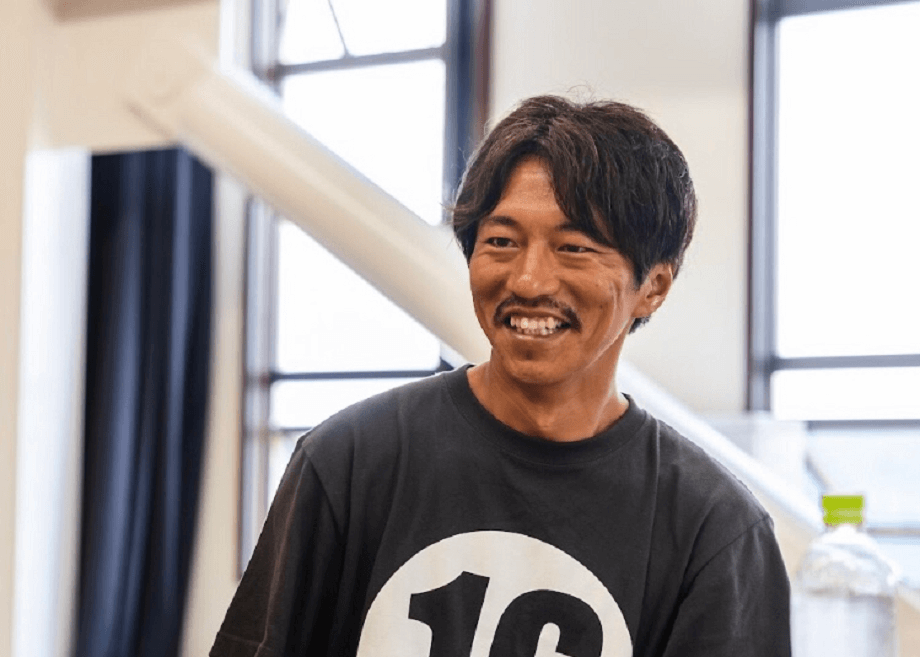 林 拓(Taku Hayashi)さん / 東京生まれ。小学生の時に両親と信濃町に移住。専門学校進学のため上京し、そのまま就職。2013年に信濃町へ戻る。ログハウス施工会社に勤務後、独立して店舗の内装リフォームを手がける「GOOD TIME BUILD」を開業。個人として2016年からシナノフェスの運営に携わる。photo by mocchy
