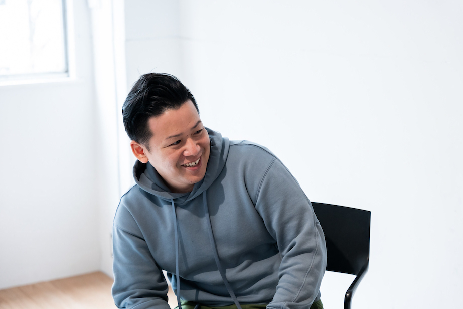 平林 和樹(Kazuki Hirabayashi)株式会社WHERE 代表取締役、内閣府地域活性化伝道師、ふじよしだ定住促進センター理事 / ヤフー株式会社/カナダ留学/株式会社CRAZYを経て、株式会社WHERE創業。地域コミュニティメディアLOCAL LETTERは約2万人の会員規模まで成長。人口900人の村で古民家をリノベした体験型民泊施設まつや邸は開始9ヶ月で宿泊客180名を突破。地域経済活性化カンファレンスSHARE by WHEREを立ち上げ業界・地域を超えた産学官民の起業家70名以上が登壇。