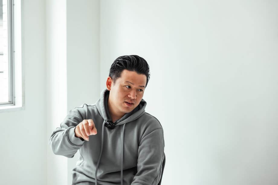平林 和樹(Kazuki Hirabayashi)株式会社WHERE 代表取締役、内閣府地域活性化伝道師、ふじよしだ定住促進センター理事 / ヤフー株式会社、カナダ留学、株式会社CRAZYを経て、株式会社WHERE創業。地域コミュニティメディアLOCAL LETTERは約2万人の会員規模まで成長。人口900人の村で古民家をリノベした体験型民泊施設まつや邸は開始9ヶ月で宿泊客180名を突破。地域経済活性化カンファレンスSHARE by WHEREを立ち上げ業界・地域を超えた産学官民の起業家70名以上が登壇。