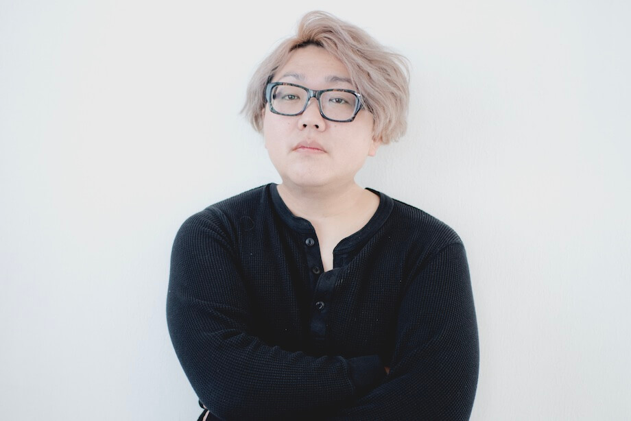 シモカタセイジ氏 新しい働き方LAB和歌山コミュニティマネージャー、Lancer of the Year(*1)2023受賞 / プロモーションに特化したクリエイター。企画から制作まで全てに携わる。35歳で地元・和歌山県にUターンし独立。現在は和歌山を拠点に、日本中を回りながら課題解決に取り組んでいる。2023年もすでに28都府県(約5万キロ)を国内のみで踏破している。 *1 Lancer of the Year ランサーズで活躍中のフリーランスを表彰する、年に一度のセレモニー。表彰式だけでなく、トークセッションやパネルディスカッションなども実施している祭典。フリーランスの方、フリーランスとしてもっとレベルアップしたい方、フリーランスに興味のある方、副業や複業を始めたい方にとって、+αの思考やノウハウを得られる内容を提供している。