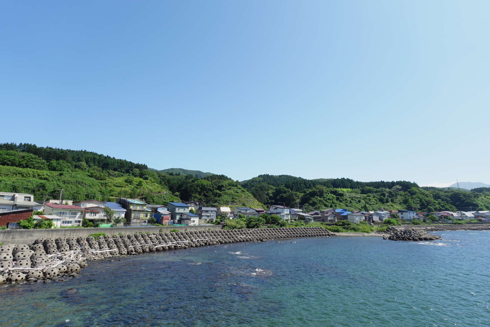 日本海に面した熊石地域。海と山のコントラストが美しいのどかな町。