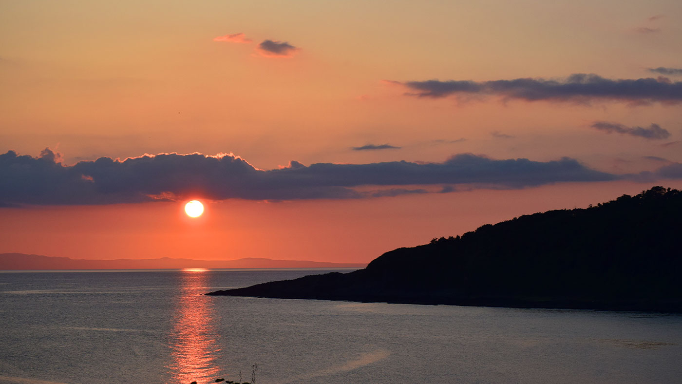 乙部から見える夕日(乙部町Webサイトより引用)
