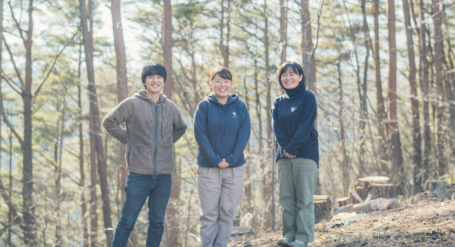 森の可能性をさまざまな視点で見つめ直す、森事業部。森をおもしろく、森を豊かにするため、クリエイティブの力を活かして、森の課題解決に挑んでいます。